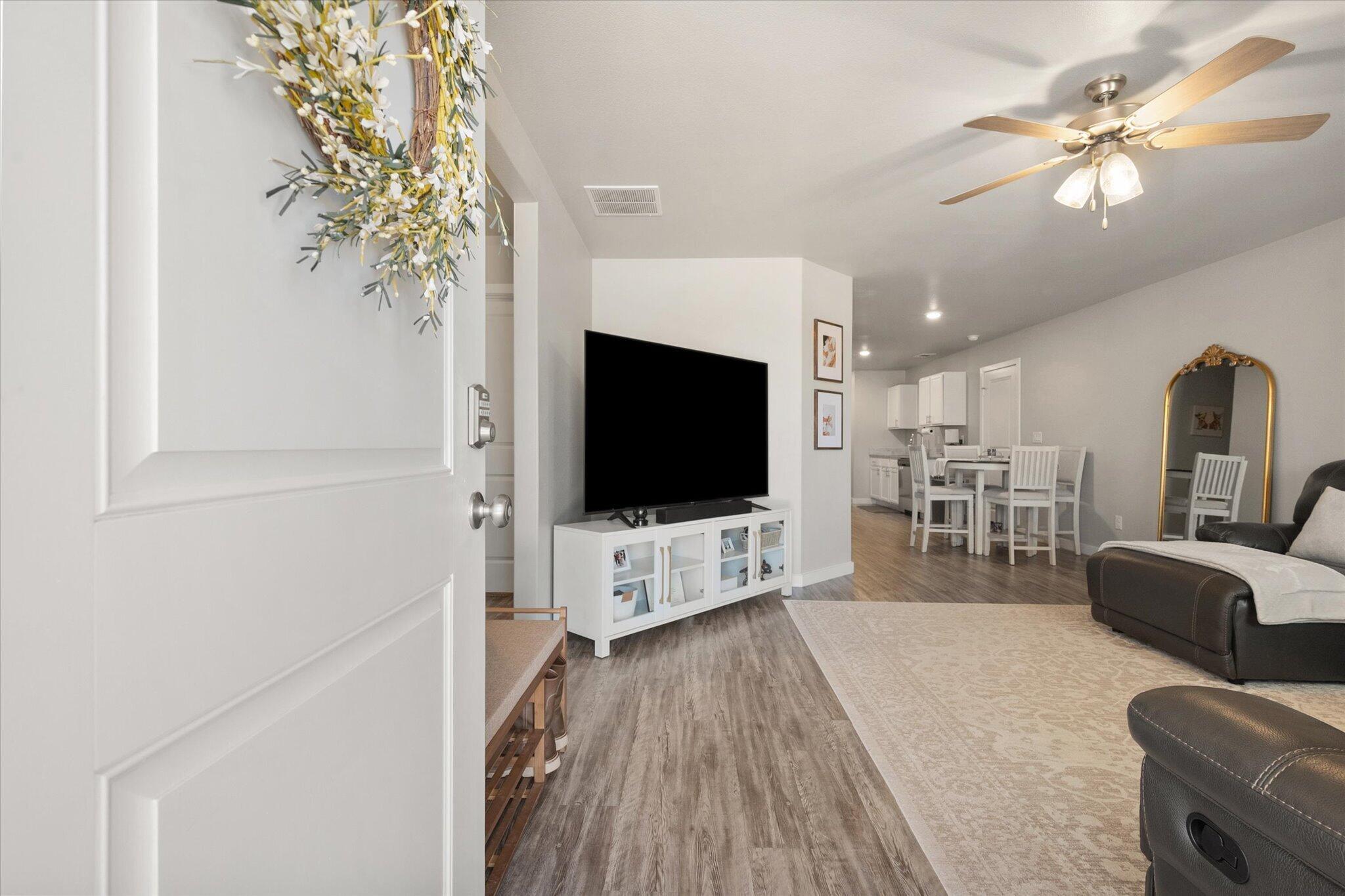 7533 33rd Place Lubbock, TX 79407 - Photo 4 of 26 04-7533 33rd3204