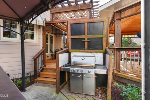 $800,000 | 120 Seymour Creek Drive, Cary, NC 27519