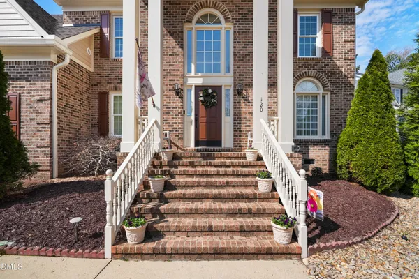 $800,000 | 120 Seymour Creek Drive, Cary, NC 27519