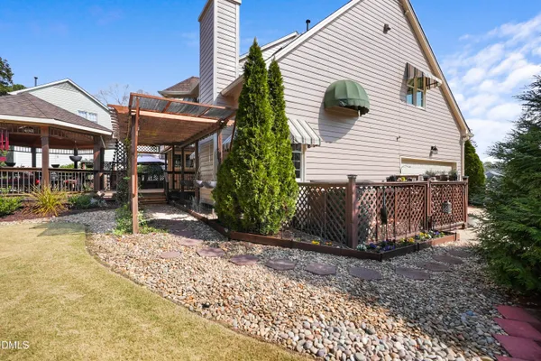 $800,000 | 120 Seymour Creek Drive, Cary, NC 27519