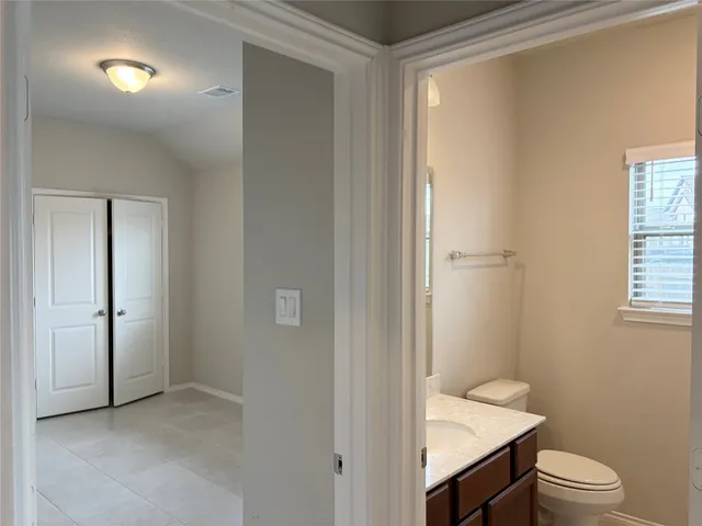 $329,900 | 323 Avenue B, Richmond, TX 77406