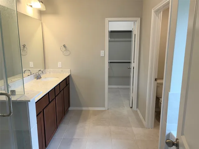 $329,900 | 323 Avenue B, Richmond, TX 77406