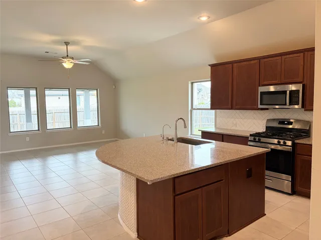 $329,900 | 323 Avenue B, Richmond, TX 77406