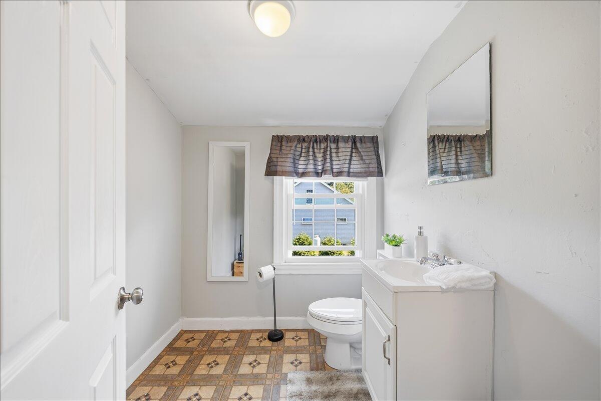 19 Grover Road Cape Elizabeth, ME 04107 - Photo 25 of 35 28-19 Grover-28