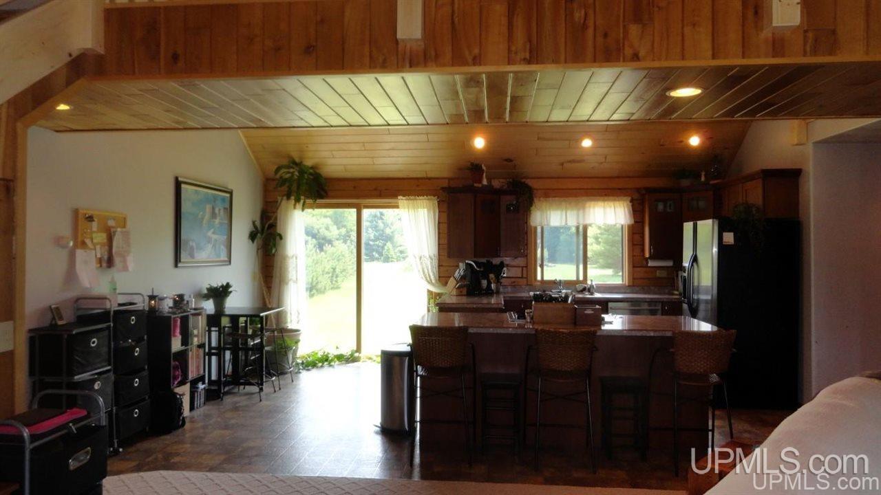 E10515 County Rd H-58 Munising, MI 49862 - Photo 5 of 30