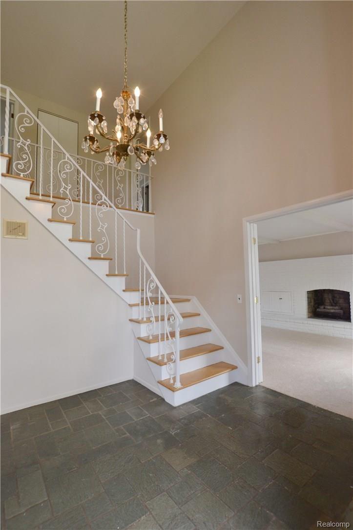 4234 Covered Bridge Road Bloomfield Hills, MI 48302 - Photo 4 of 28 Two Story Foyer