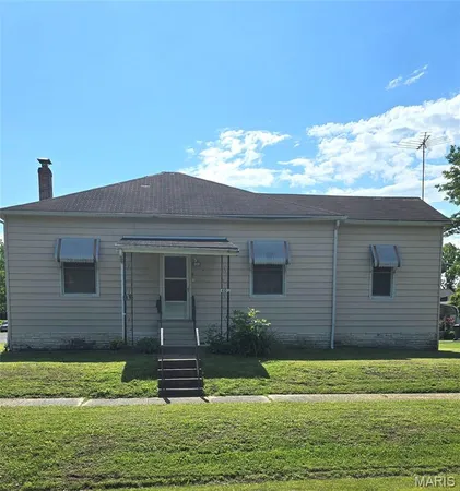 $124,900 | 401 South Van Buren Street, New Athens, IL 62264