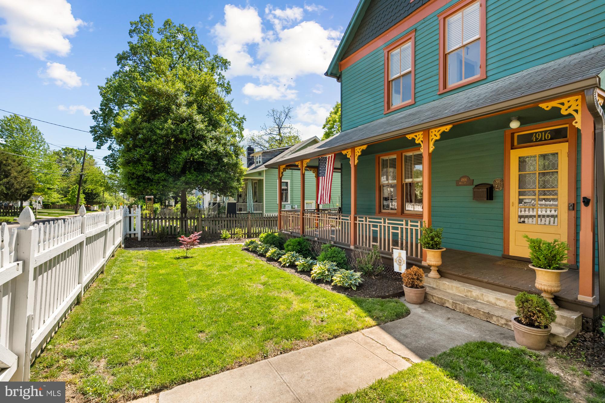 4916 40th Place Hyattsville, MD 20781 - Photo 4 of 48 a front view of a house with garden
