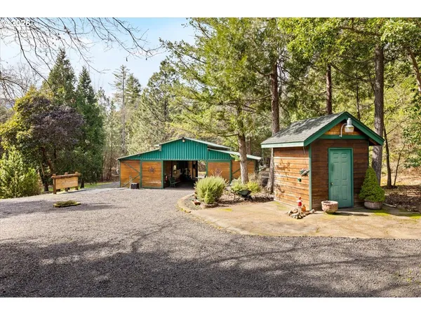 $724,995 | 122 Carlos Avenue, Rogue River, OR 97537