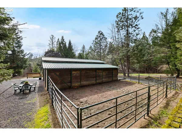 $724,995 | 122 Carlos Avenue, Rogue River, OR 97537
