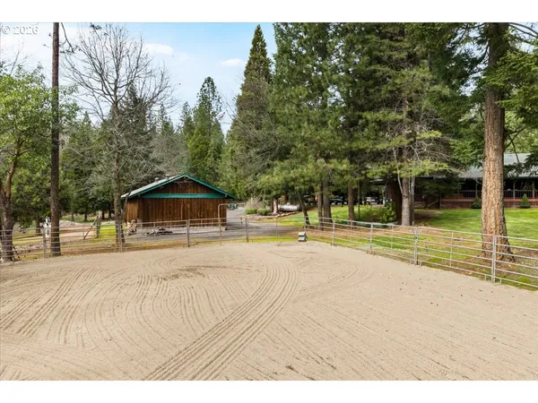 $724,995 | 122 Carlos Avenue, Rogue River, OR 97537