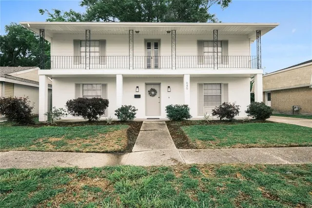 $2,800 | 645 West Marlin Court, Terrytown, LA 70056