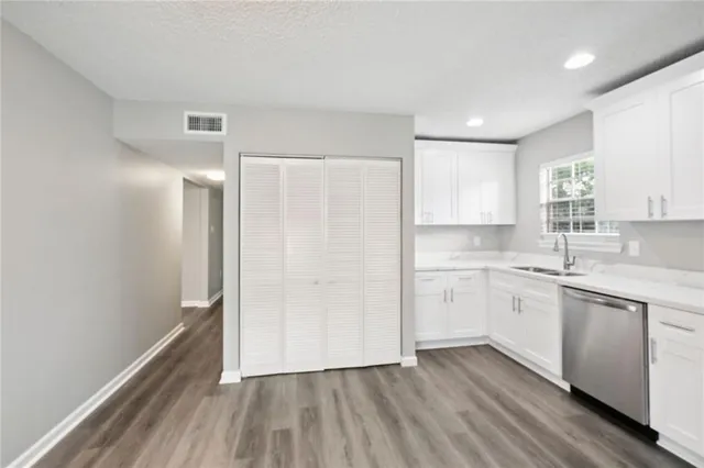 $2,800 | 645 West Marlin Court, Terrytown, LA 70056