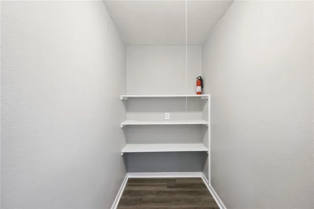 $2,800 | 645 West Marlin Court, Terrytown, LA 70056