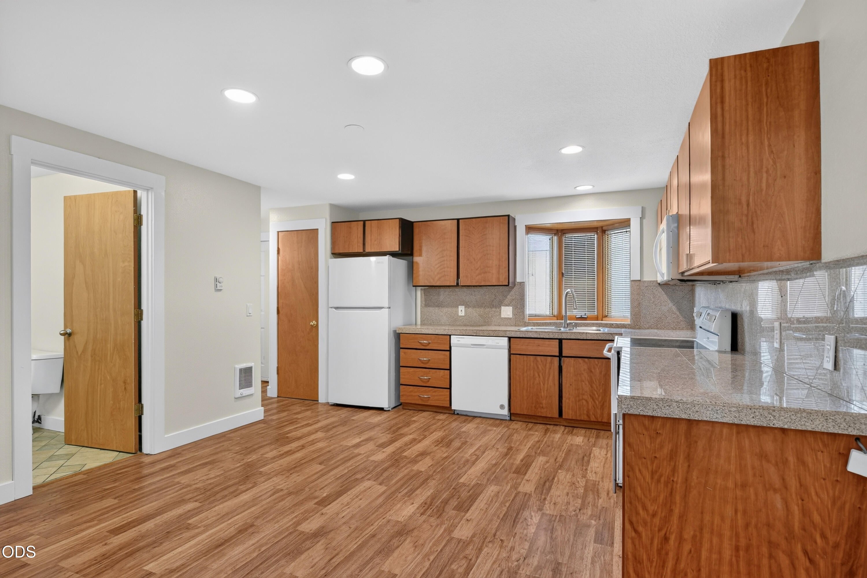1050 Northeast Butler Market Road, Unit 47 Bend, OR 97701 - Photo 9 of 42 Gallery Image 9