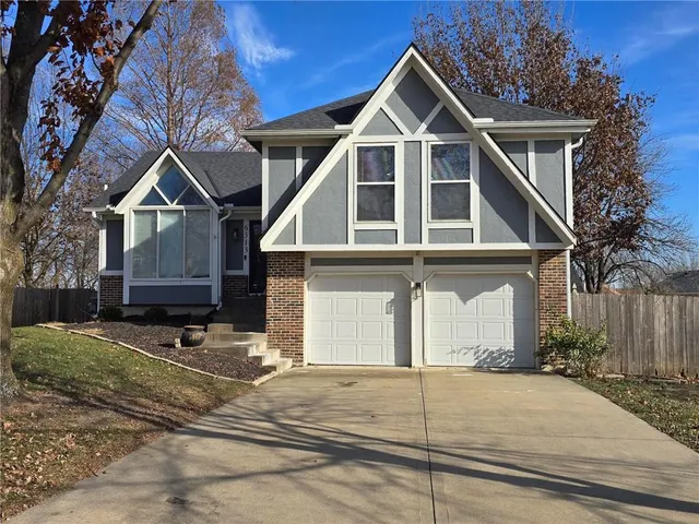 $2,650 | 6313 Aminda Street, Shawnee, KS 66226