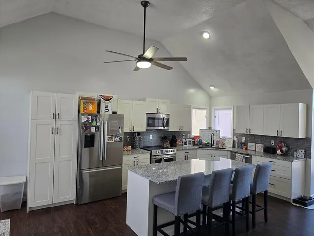 $2,650 | 6313 Aminda Street, Shawnee, KS 66226