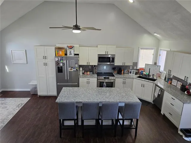 $2,650 | 6313 Aminda Street, Shawnee, KS 66226