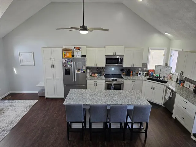 $2,650 | 6313 Aminda Street, Shawnee, KS 66226