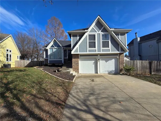 $2,650 | 6313 Aminda Street, Shawnee, KS 66226