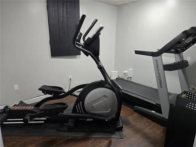 $2,650 | 6313 Aminda Street, Shawnee, KS 66226