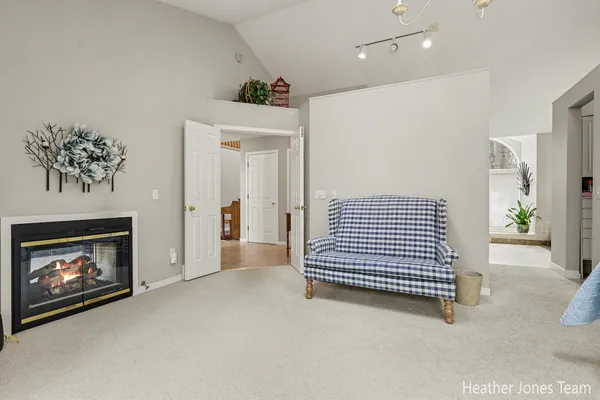 $549,999 | 10288 Hathaway Drive, Greenville, MI 48838