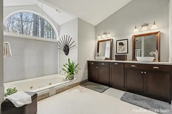 $549,999 | 10288 Hathaway Drive, Greenville, MI 48838