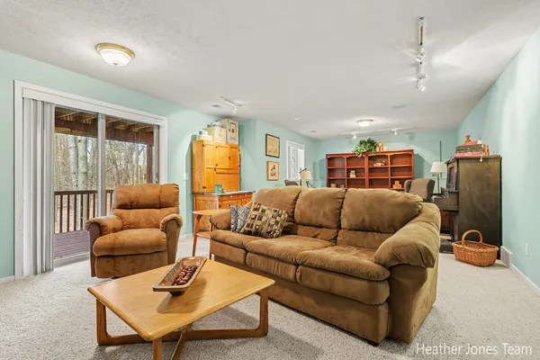 $549,999 | 10288 Hathaway Drive, Greenville, MI 48838