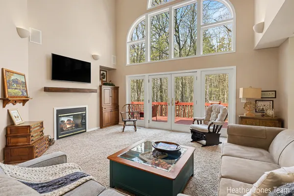 $549,999 | 10288 Hathaway Drive, Greenville, MI 48838