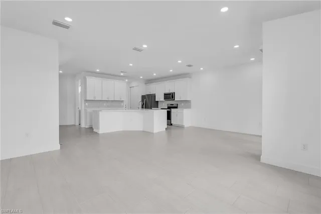 $3,000 | 4259 Sonoma Oaks Circle, Naples, FL 34119