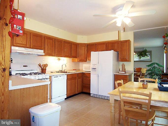 3712 Kenway Street Silver Spring, MD 20906 - Photo 6 of 20 Kitchen