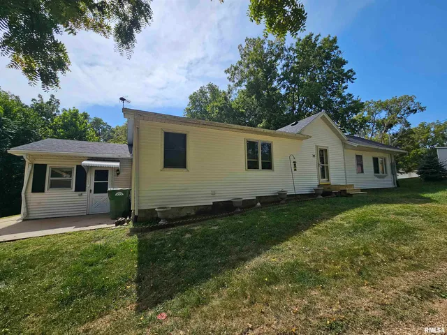 $105,000 | 106 34th Avenue North, Clinton, IA 52732
