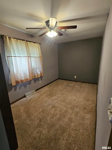 $105,000 | 106 34th Avenue North, Clinton, IA 52732