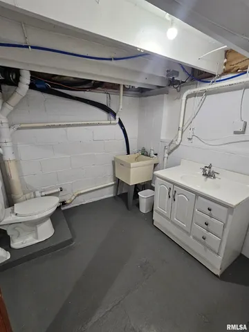 $105,000 | 106 34th Avenue North, Clinton, IA 52732