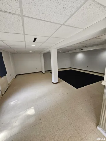 $105,000 | 106 34th Avenue North, Clinton, IA 52732