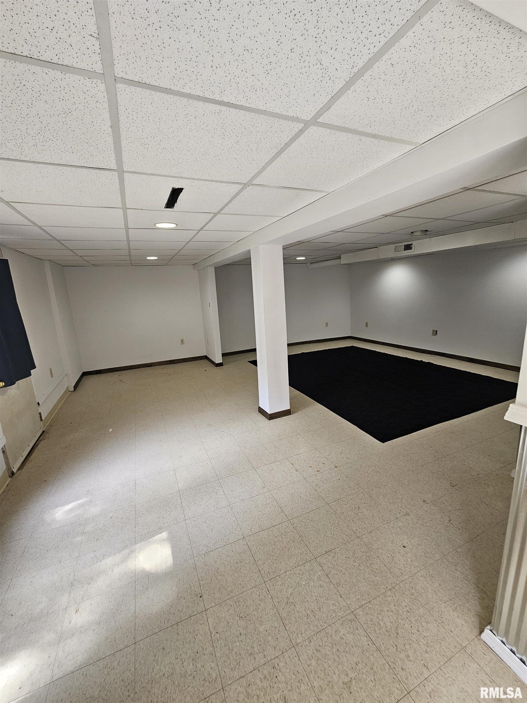 106 34th Avenue North Clinton, IA 52732 - Photo 22 of 31