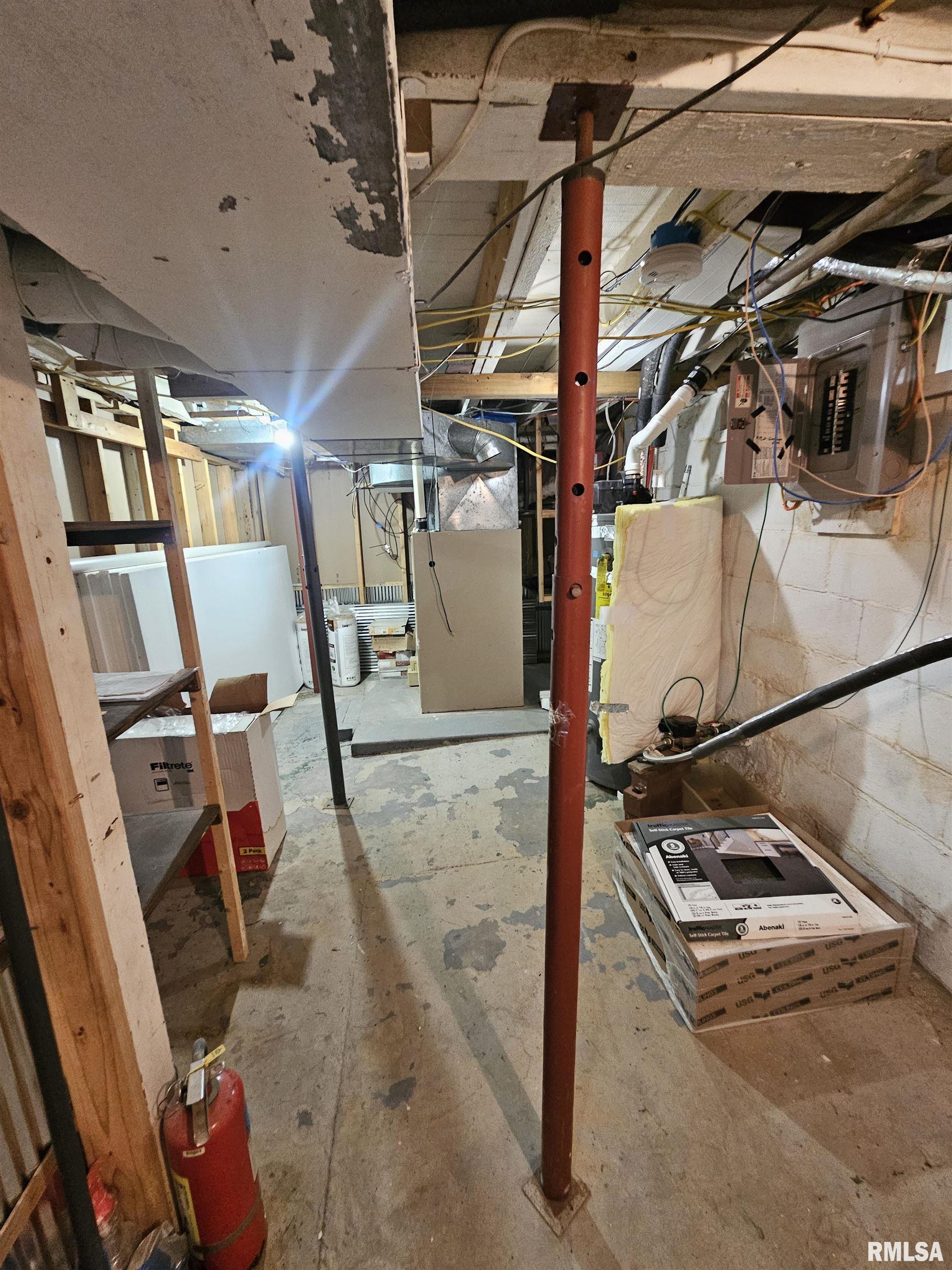 106 34th Avenue North Clinton, IA 52732 - Photo 24 of 31