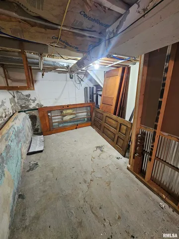 $105,000 | 106 34th Avenue North, Clinton, IA 52732