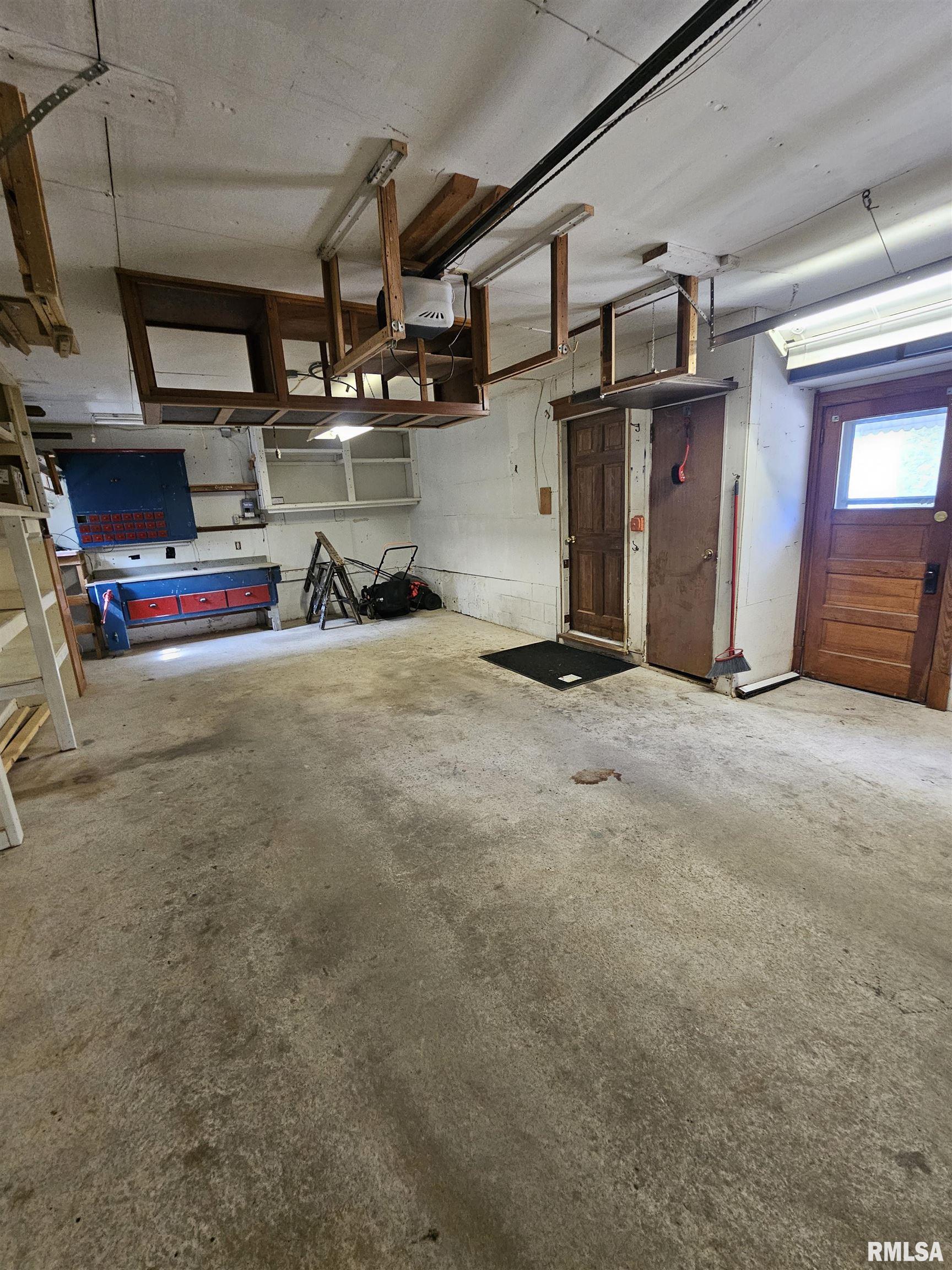 106 34th Avenue North Clinton, IA 52732 - Photo 27 of 31