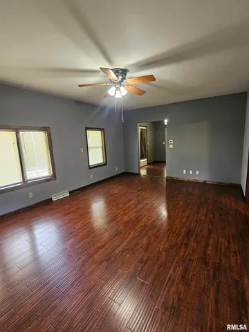 $105,000 | 106 34th Avenue North, Clinton, IA 52732