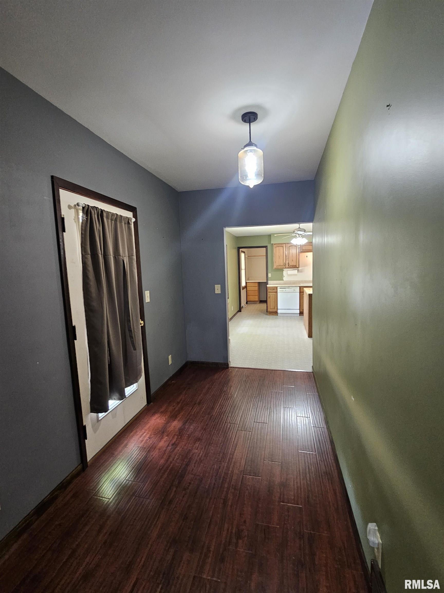 106 34th Avenue North Clinton, IA 52732 - Photo 6 of 31