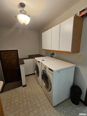 $105,000 | 106 34th Avenue North, Clinton, IA 52732