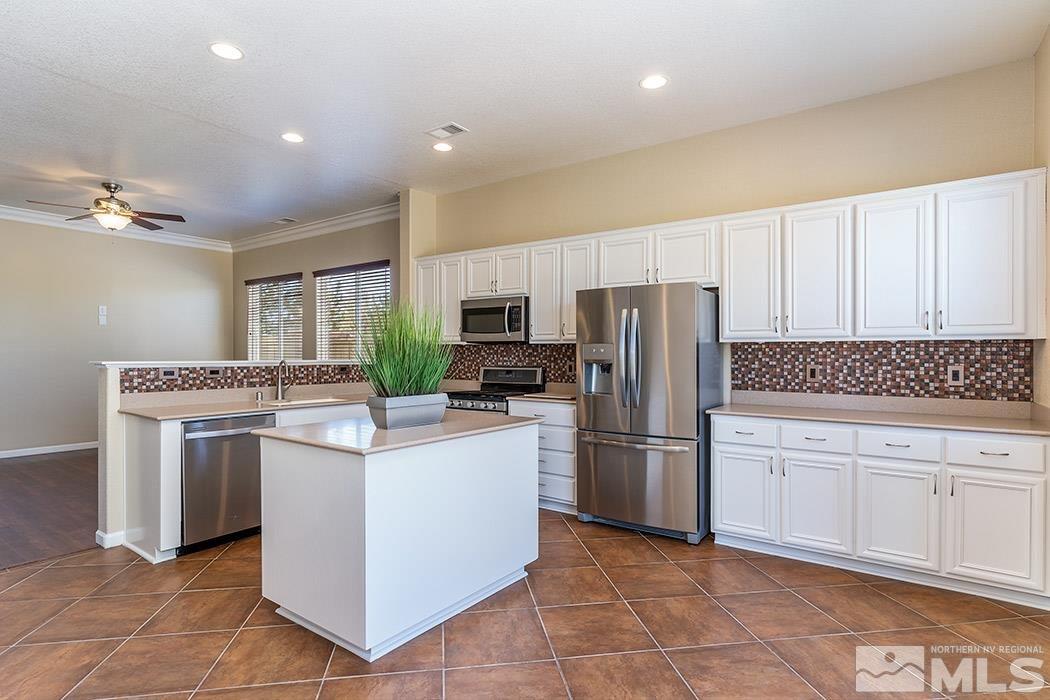 1711 Emerald Bay Drive Reno, NV 89521 - Photo 9 of 34 Photo 9