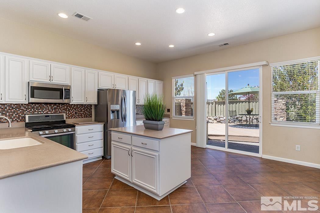 1711 Emerald Bay Drive Reno, NV 89521 - Photo 10 of 34 Photo 10