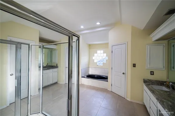 $2,400 | 1901 Duke Avenue, McAllen, TX 78504