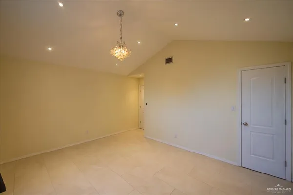 $2,400 | 1901 Duke Avenue, McAllen, TX 78504