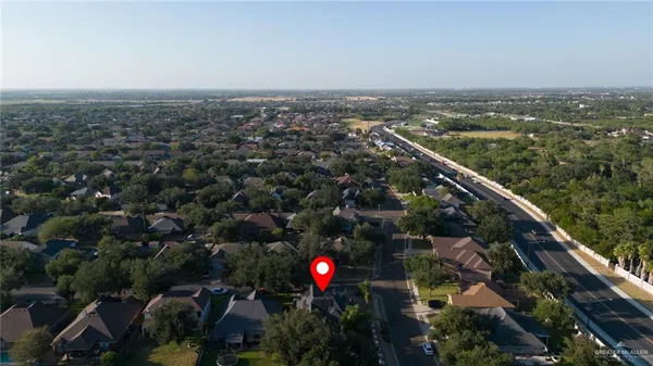 $2,400 | 1901 Duke Avenue, McAllen, TX 78504