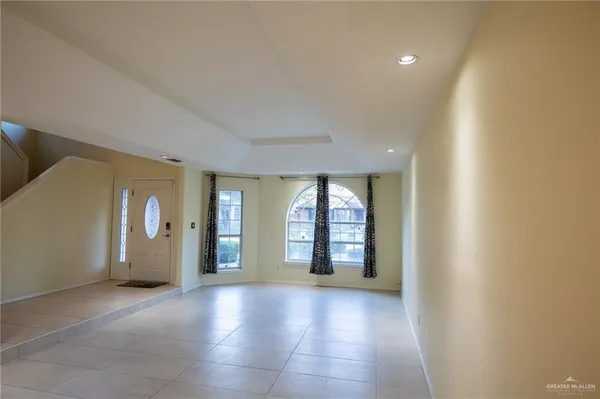 $2,400 | 1901 Duke Avenue, McAllen, TX 78504