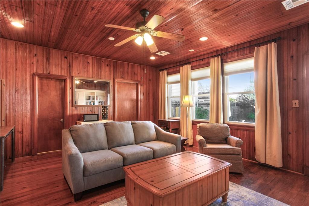 324 Rio Vista Avenue Jefferson, LA 70121 - Photo 10 of 23 Gallery Image 10
