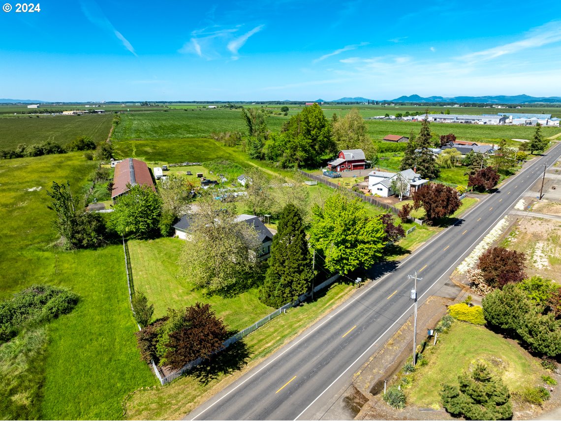 30557 Diamond Hill Road Harrisburg, OR 97446 - Photo 15 of 18 Gallery Image 15